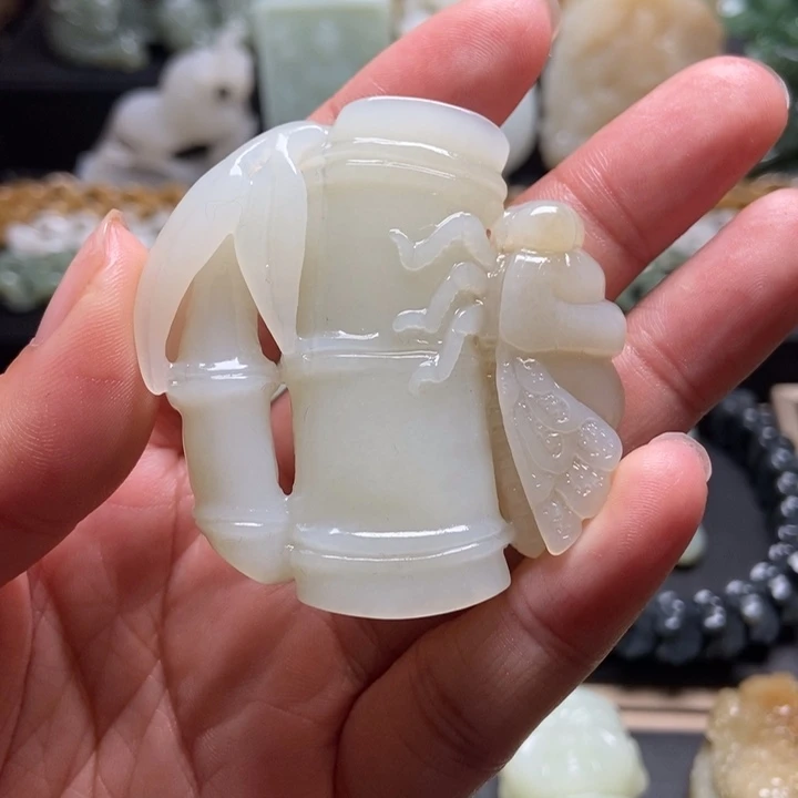 颈饰未镶嵌和田玉云**轻