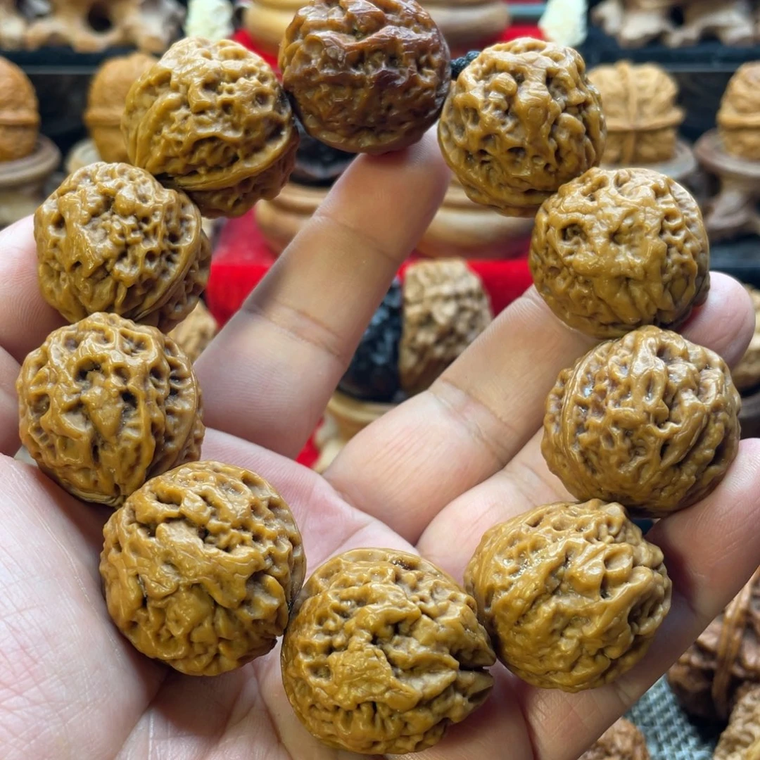 把件文玩核桃图腾舍利