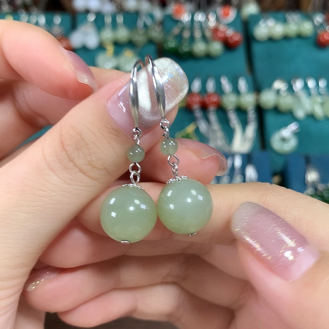 和田玉银S925镶嵌耳饰天然卡12mm左右（绿晴水）