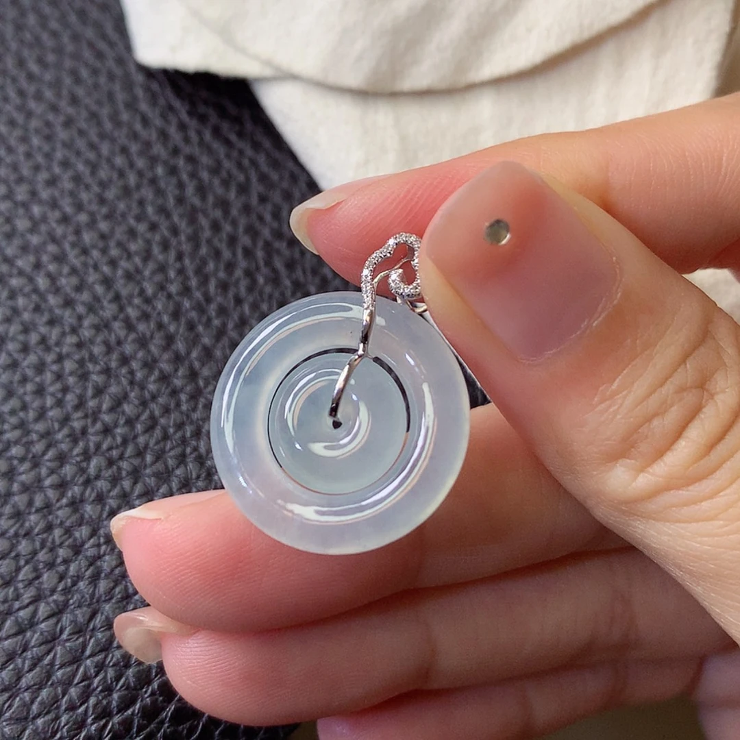 【闪购商品】吊坠(赠链)18K金镶嵌翡翠