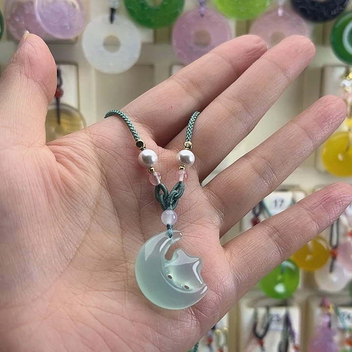 海***燕玛瑙/玉髓未镶嵌颈饰