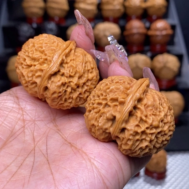 文玩核桃把件珊瑚元宝57号