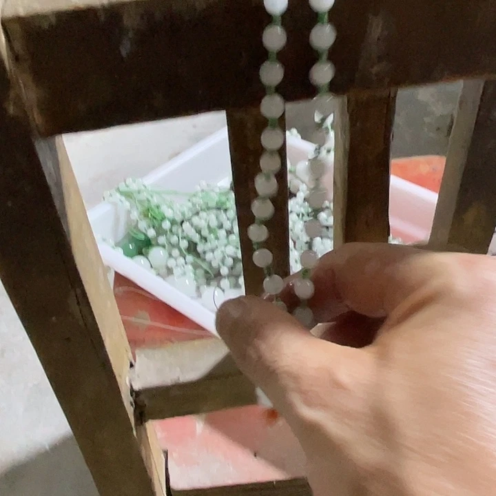 石英质玉未镶嵌颈饰
