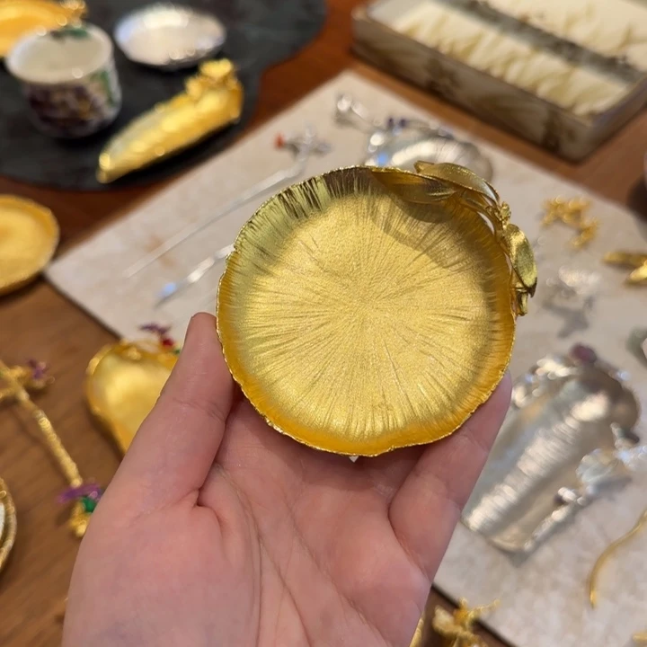 瓷片在***?哈哈哈哈哈哈哈