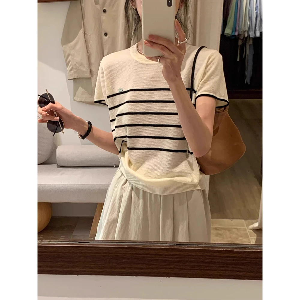 后背镂空条纹正肩短袖T恤女夏季复古薄款撞色设计感小众针织上衣