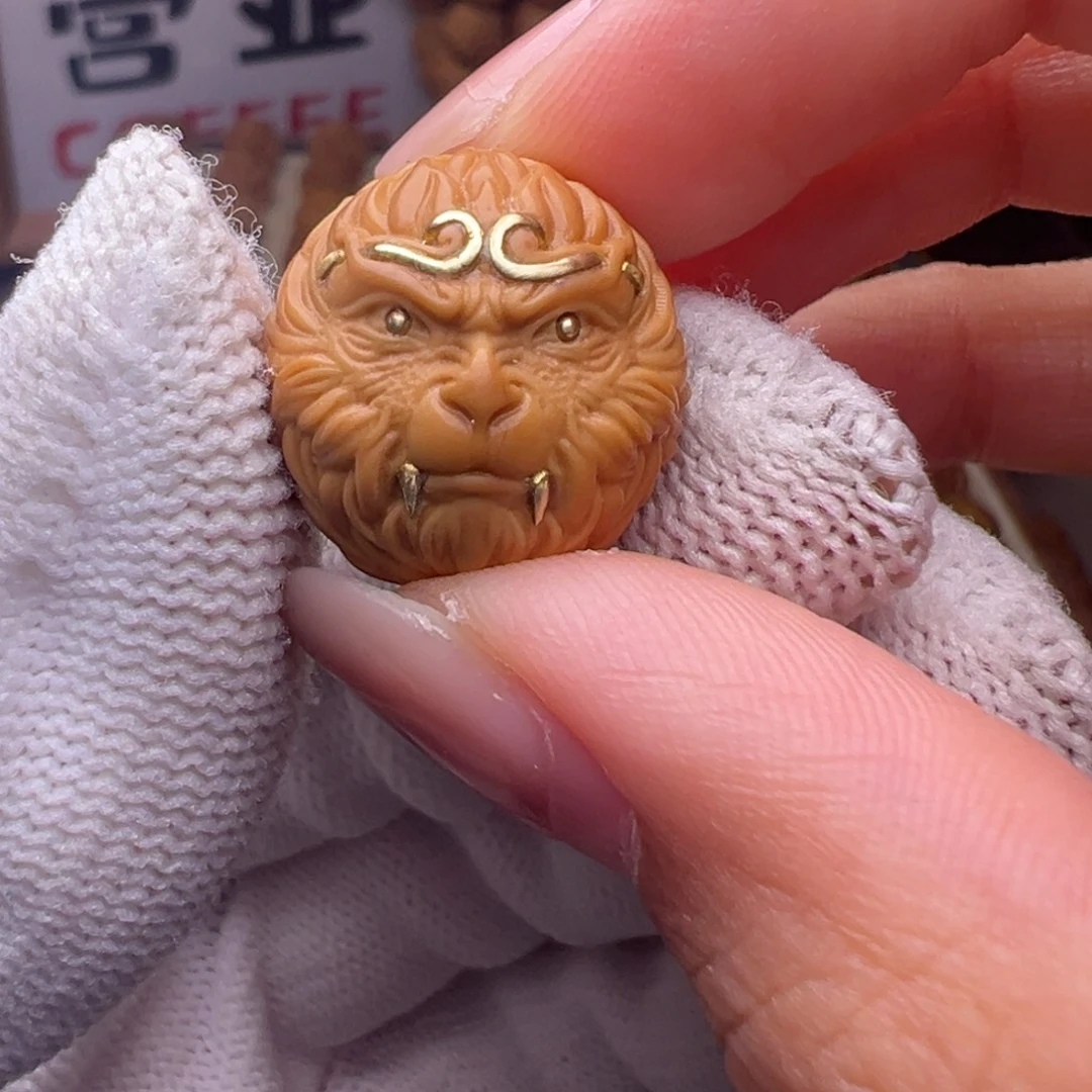 把件猴头核桃镶嵌款金箍大圣全品有正常封口线