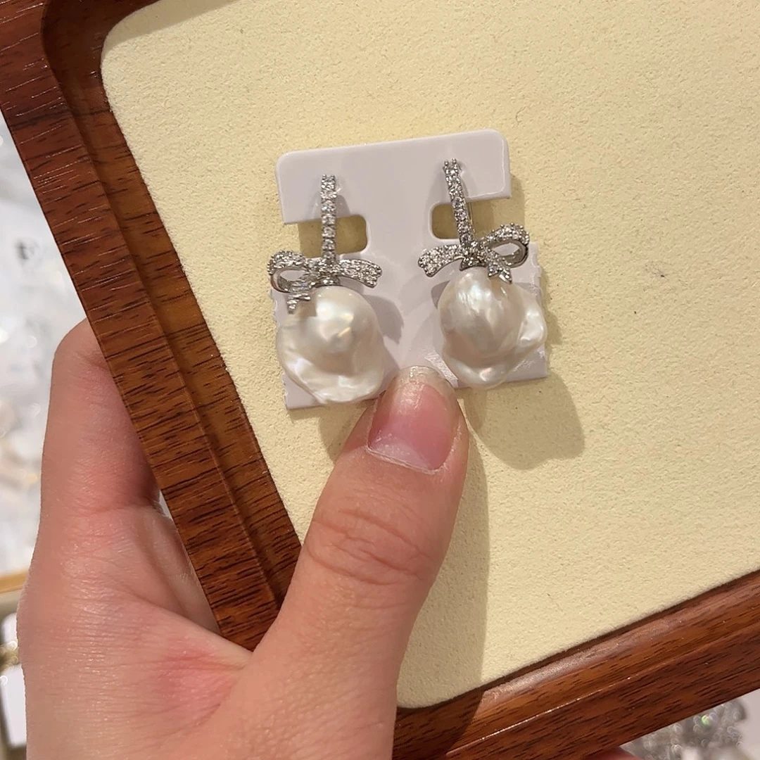 淡水珍珠耳饰合金