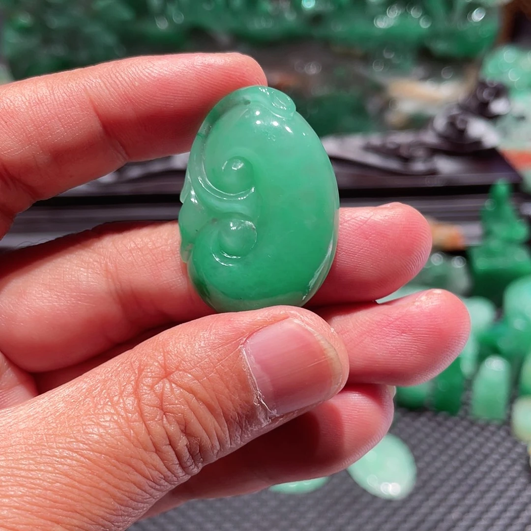 石英质玉颈饰未镶嵌