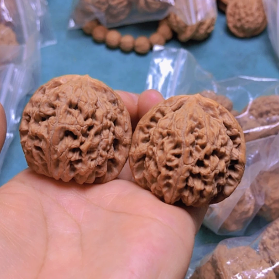 【闪购商品】核桃摆件41水龙纹有修