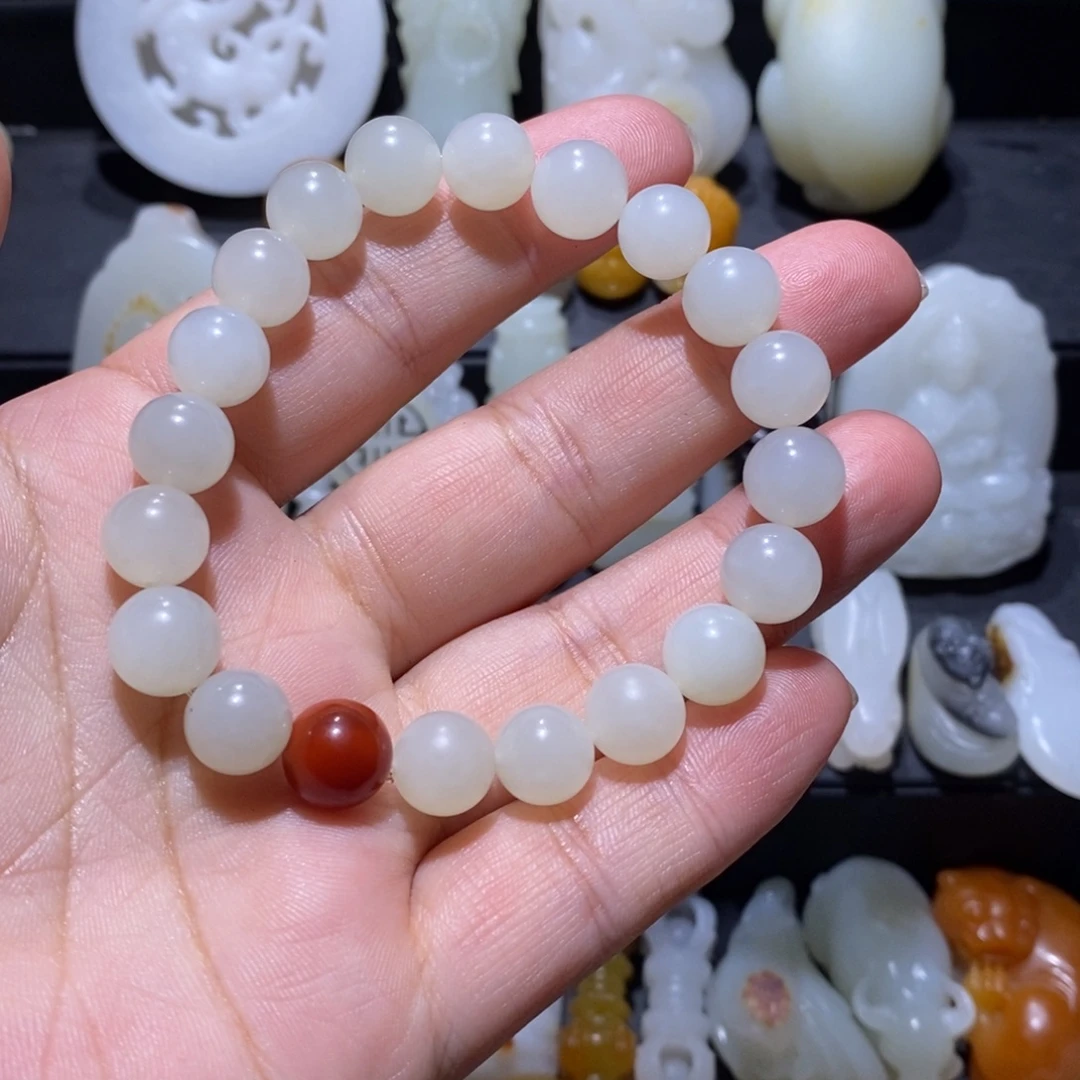 蜜***球和田玉未镶嵌颈饰