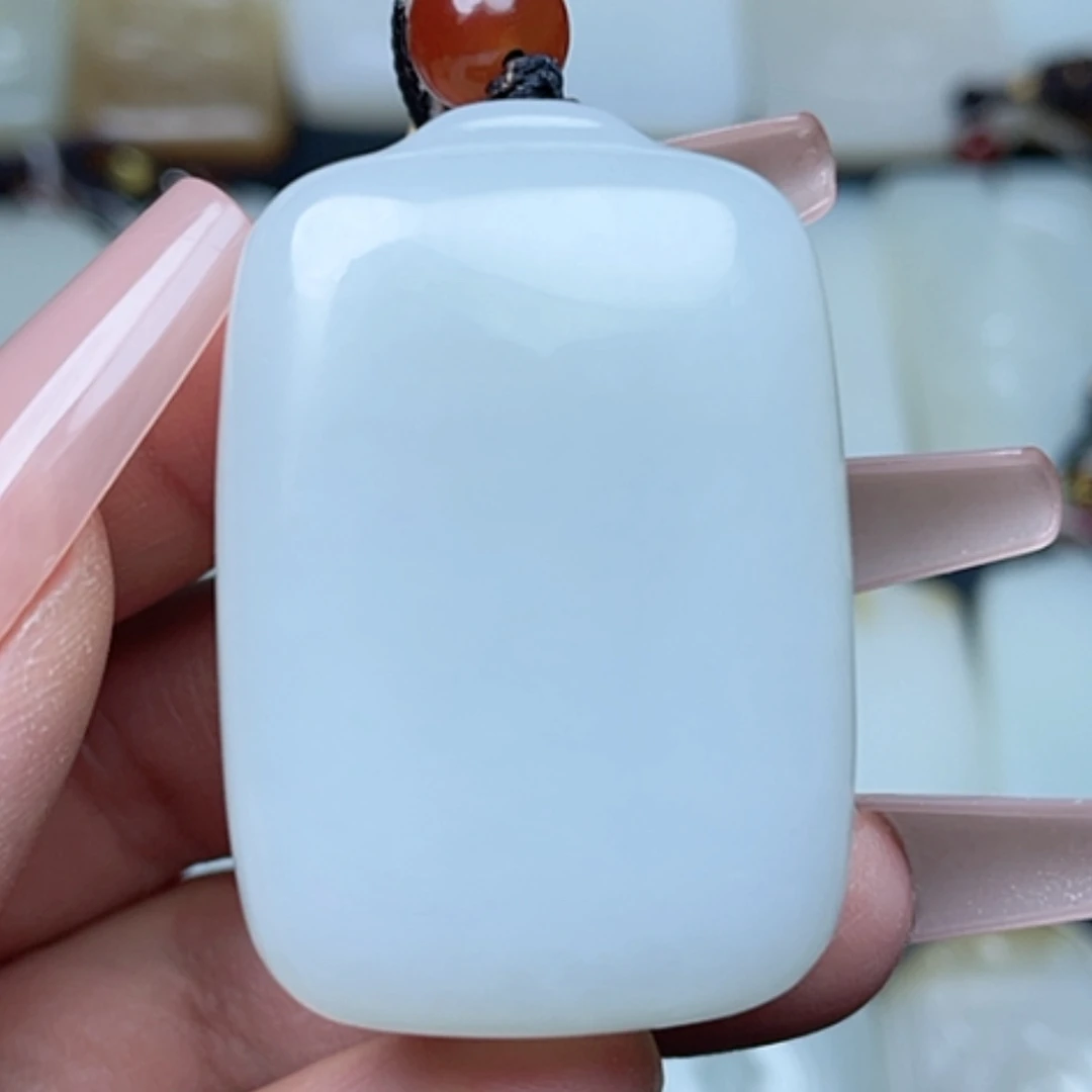 【闪购商品】颈饰未镶嵌和田玉