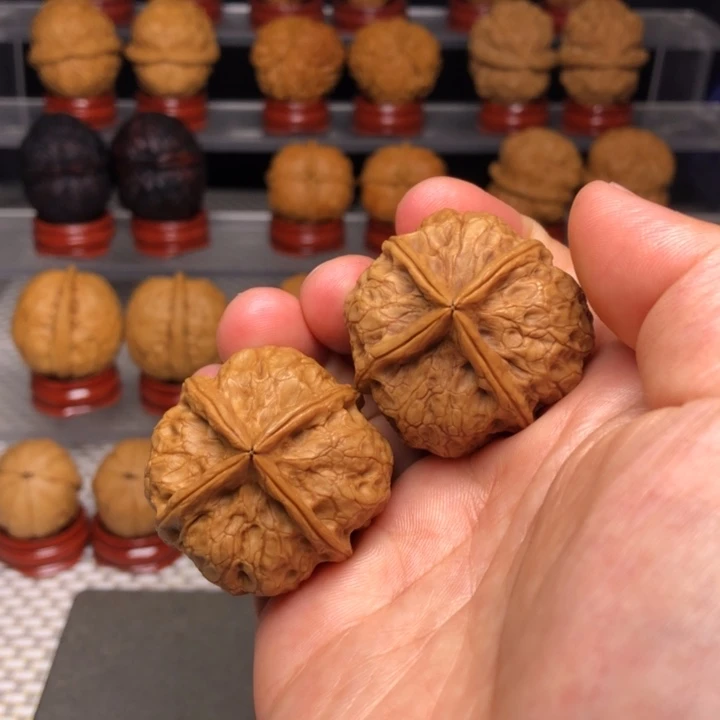 文玩核桃把件15鸿运四棱