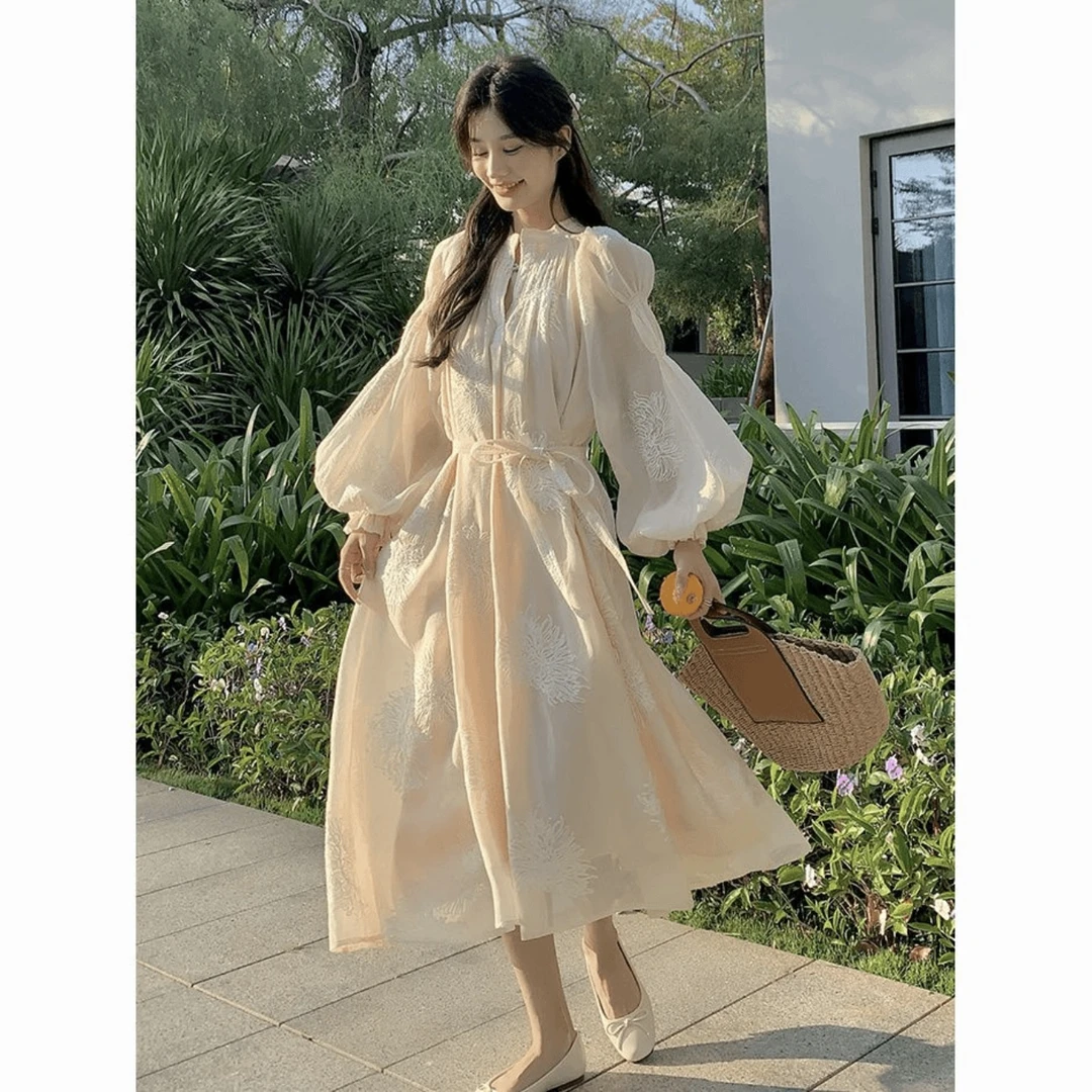 法式刺绣小众设计感气质连衣裙春季新款提花长裙