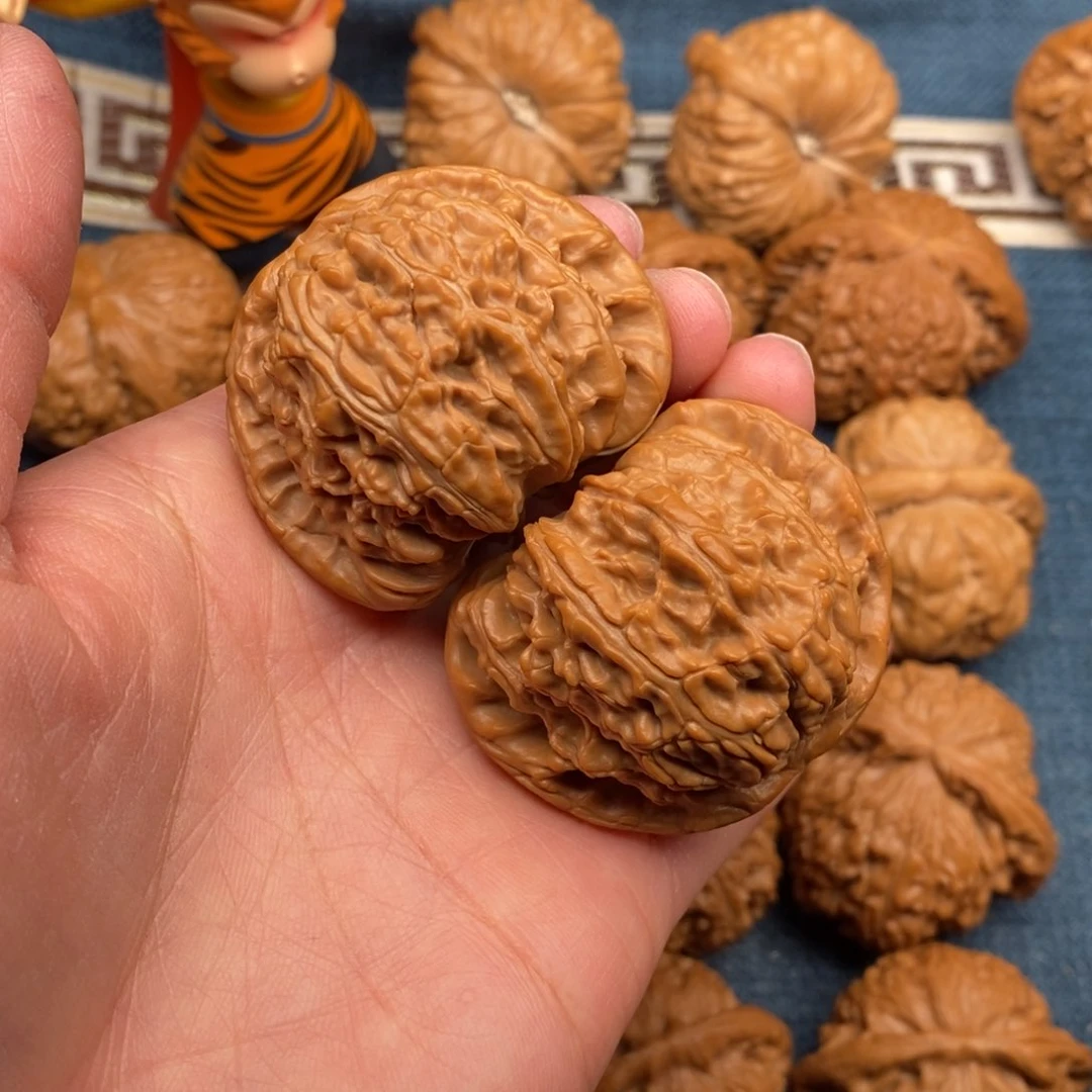 文玩核桃把件宝*45大闷白