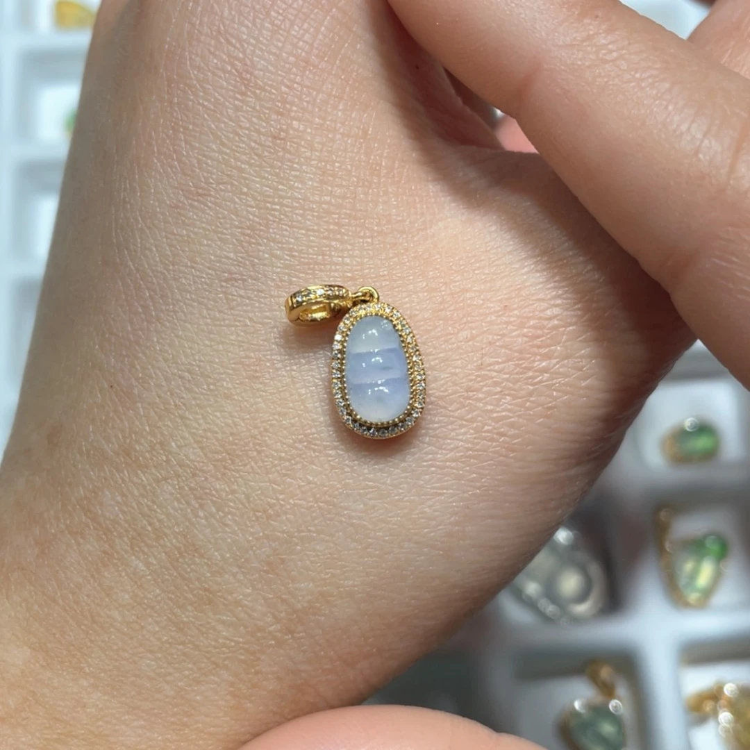 【闪购商品】翡翠吊坠(不含链)18K金镶嵌祎*