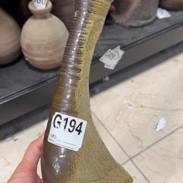 备前烧作品备前烧作品口沿掉皮底部有伤