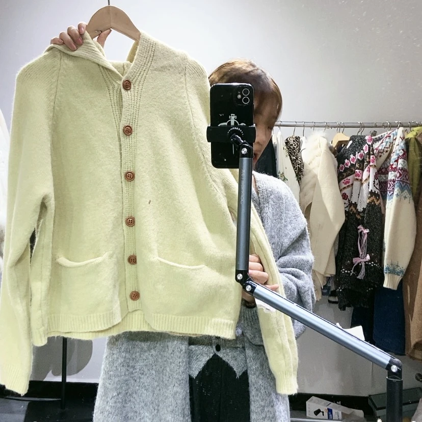 【闪购商品】黄色开衫