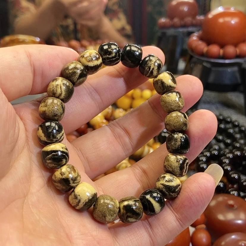【闪购商品】未镶嵌吊坠(不含链)蜜蜡