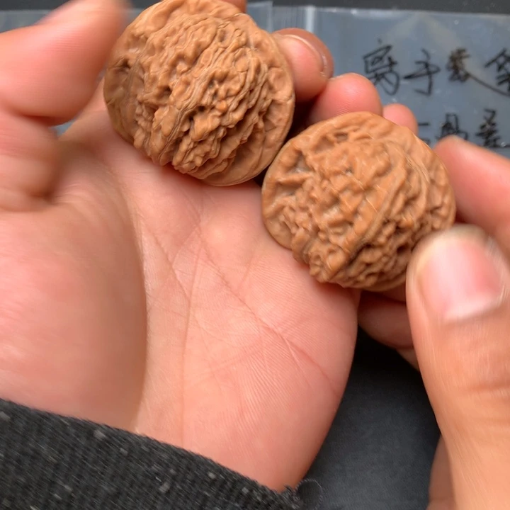 文玩核桃把件43四座楼27