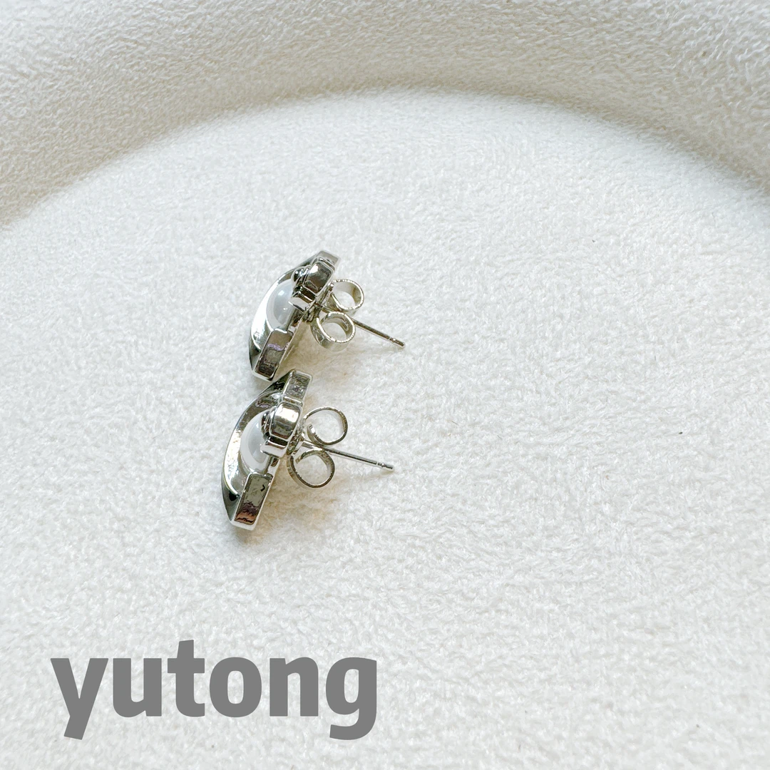 铜合金仿珍珠耳饰 【雨桐轻奢饰品】设计款耳环YT03224