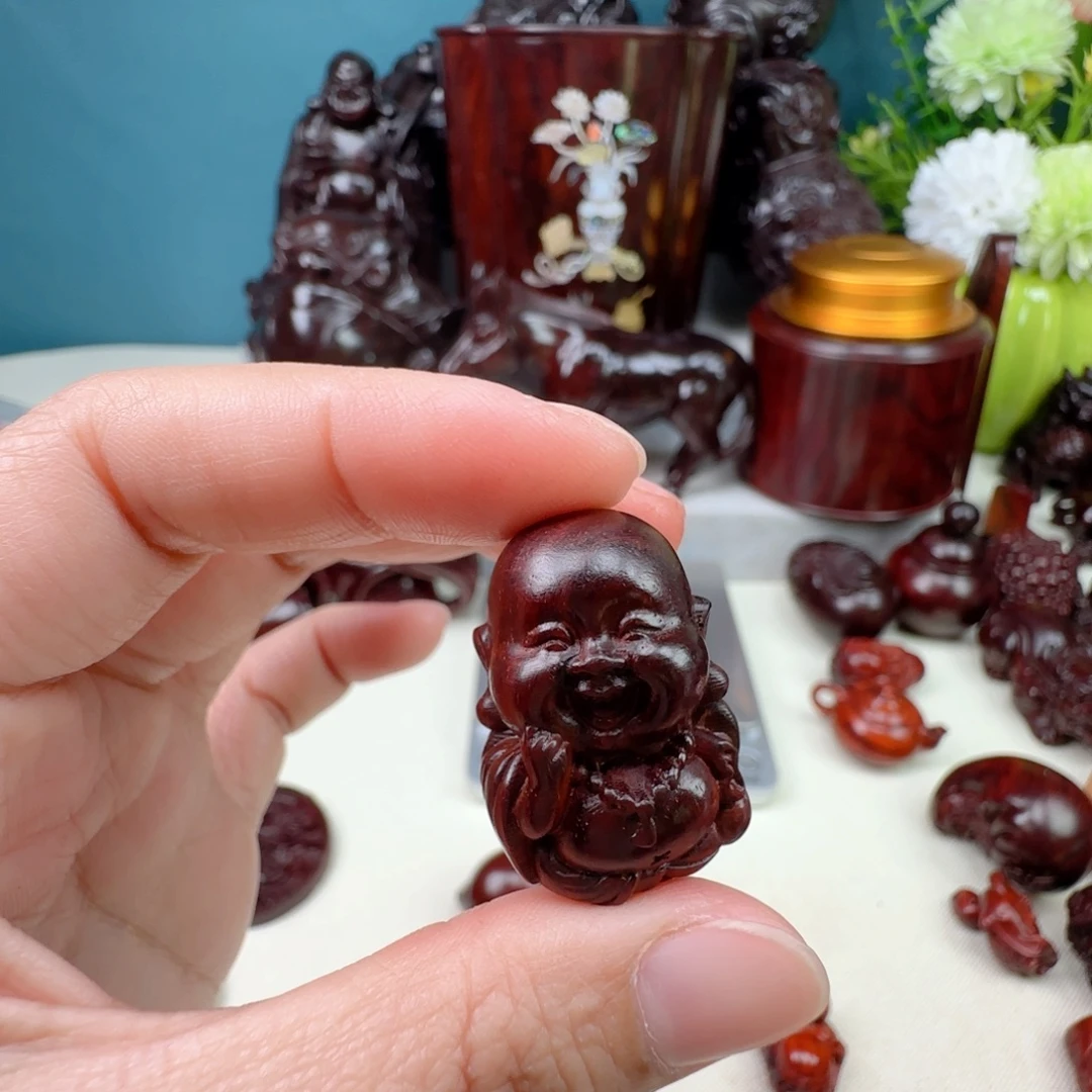 一***秋小叶紫檀把件小沙弥