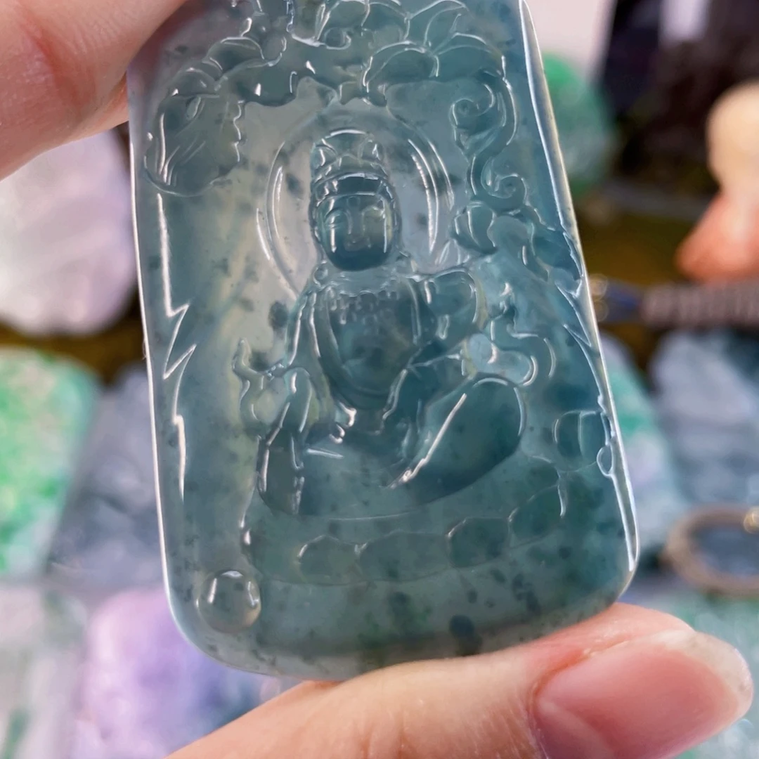 翡翠未镶嵌颈饰牌子