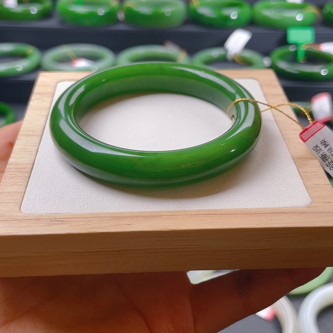 A****和田玉手镯未镶嵌