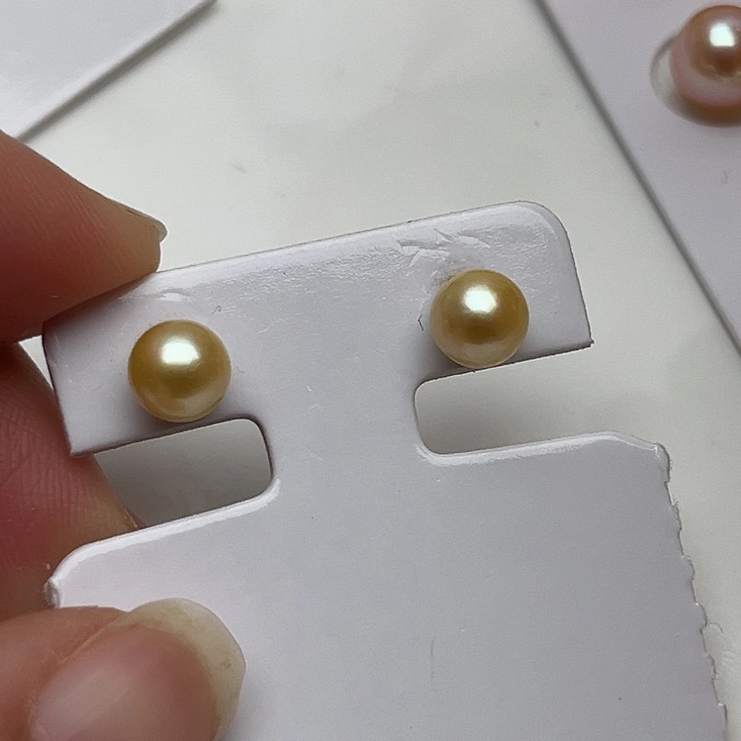 淡水珍珠耳饰未镶嵌
