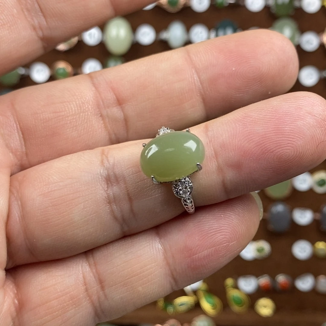 和田玉（青白玉）戒指合金