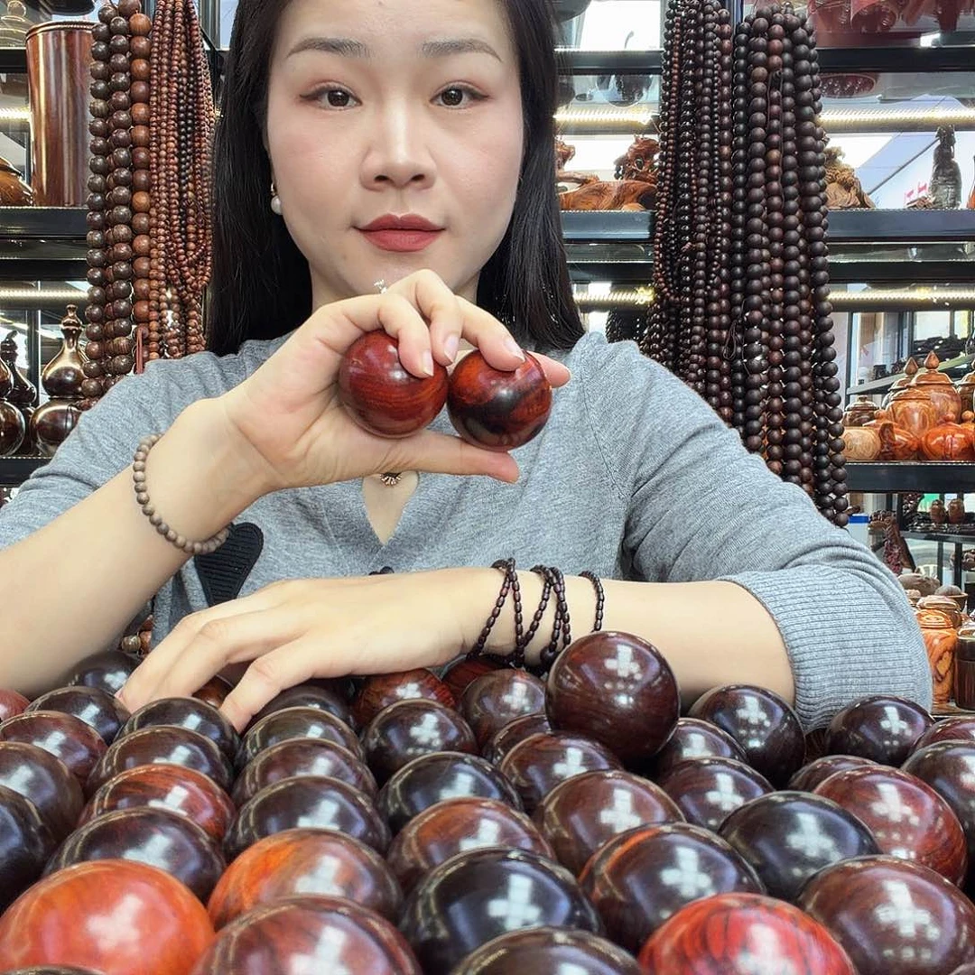 大红酸枝老挝大红酸枝5.0手球