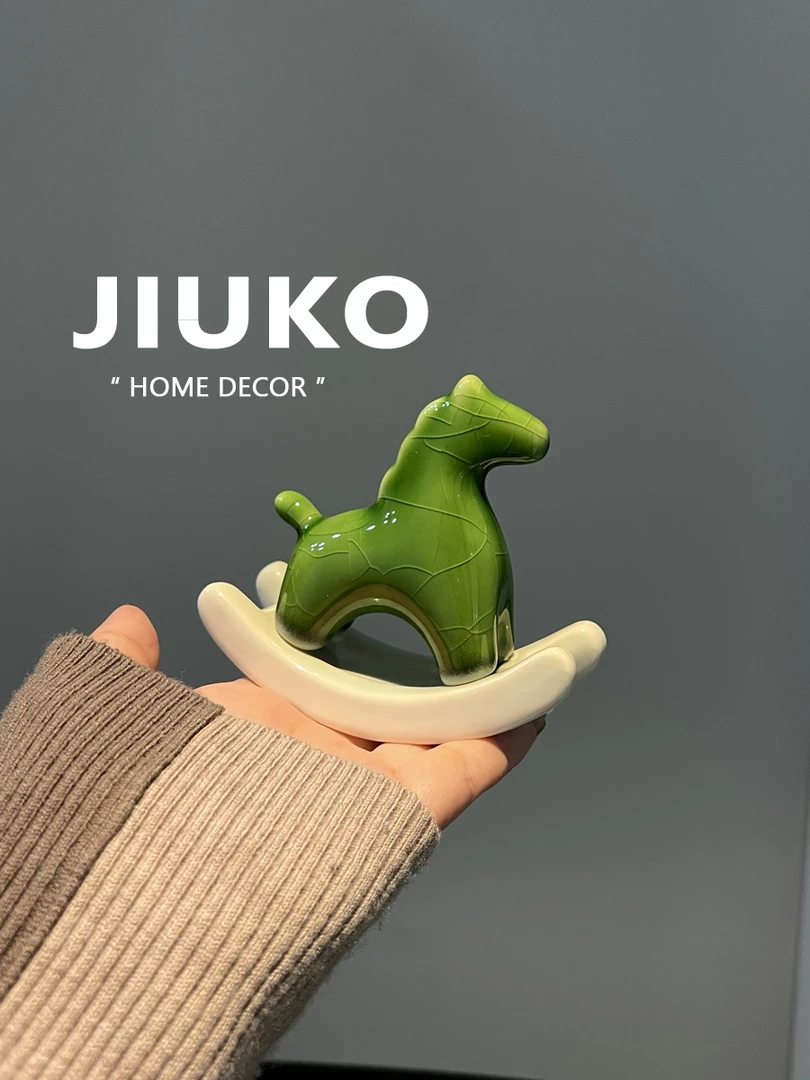 JIUKO 冰裂纹摇摇马 梅子青陶瓷摆件 木马桌面解压装饰品