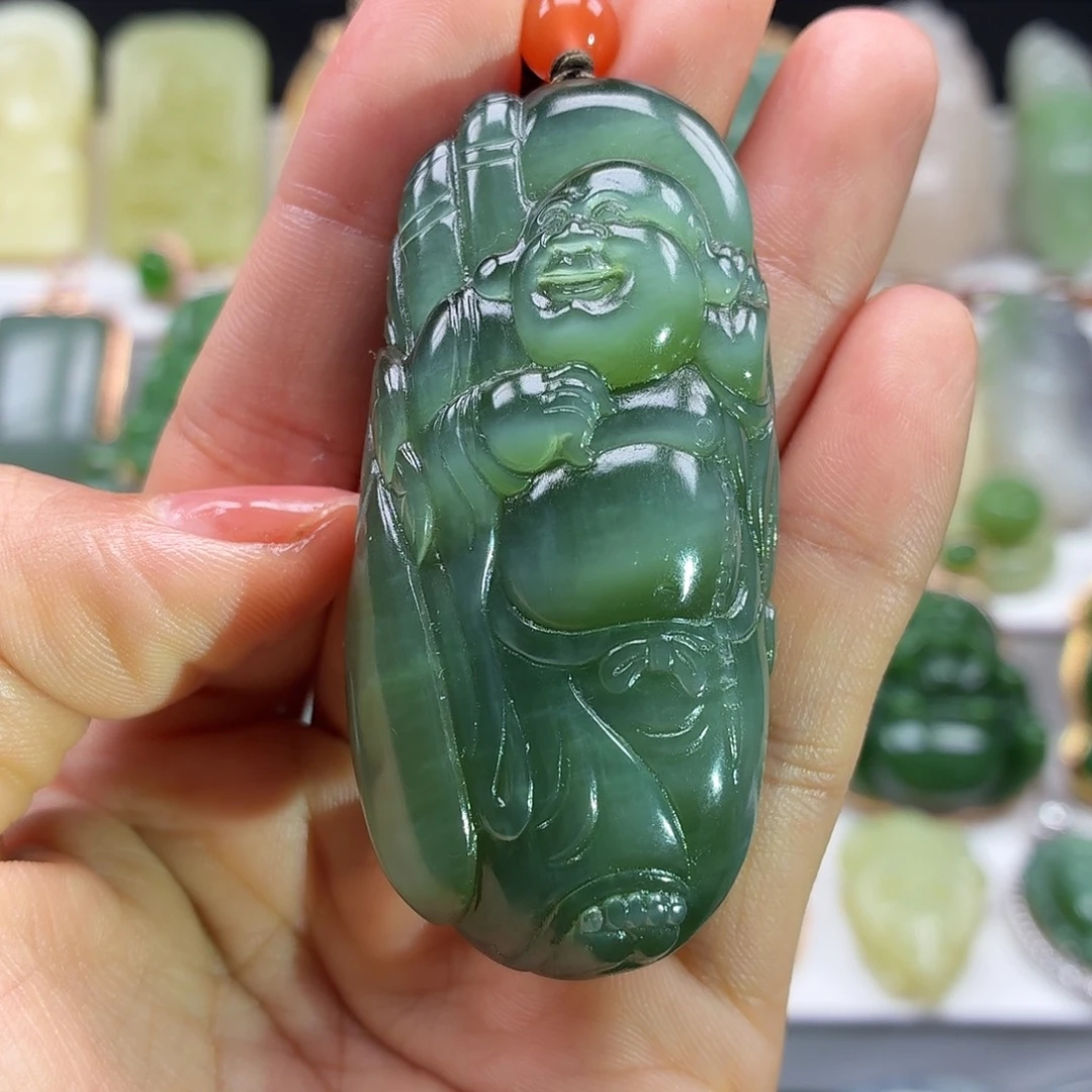 和田玉未镶嵌颈饰猫眼大漏