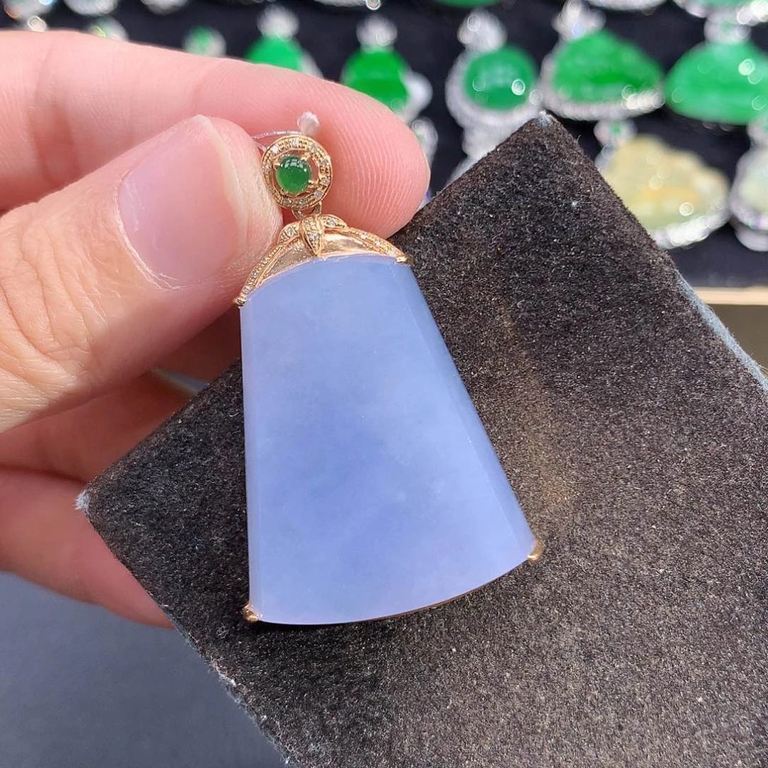 翡翠18K金镶嵌吊坠(赠链)