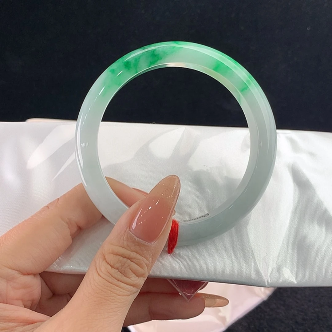 【闪购商品】未镶嵌手镯翡翠正62