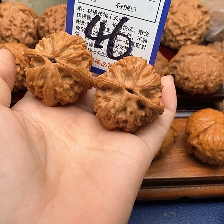 大***然桃核吊坠大沽石40