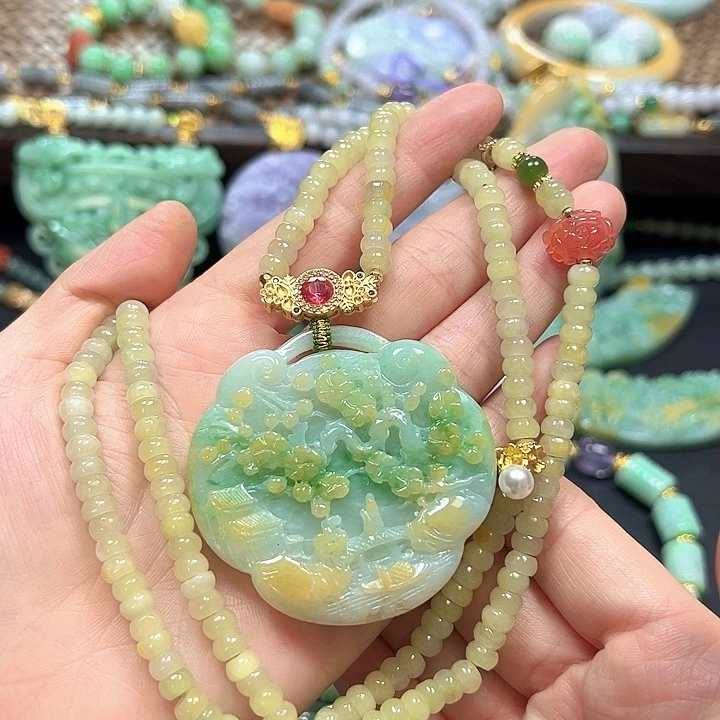 翡翠颈饰未镶嵌吊坠