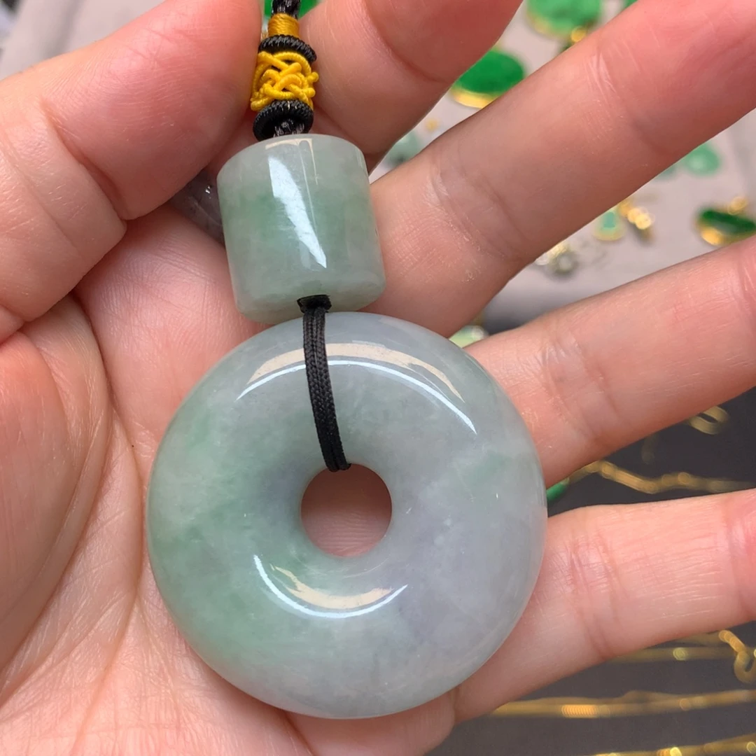 翡翠未镶嵌吊坠(不含链)有纹裂