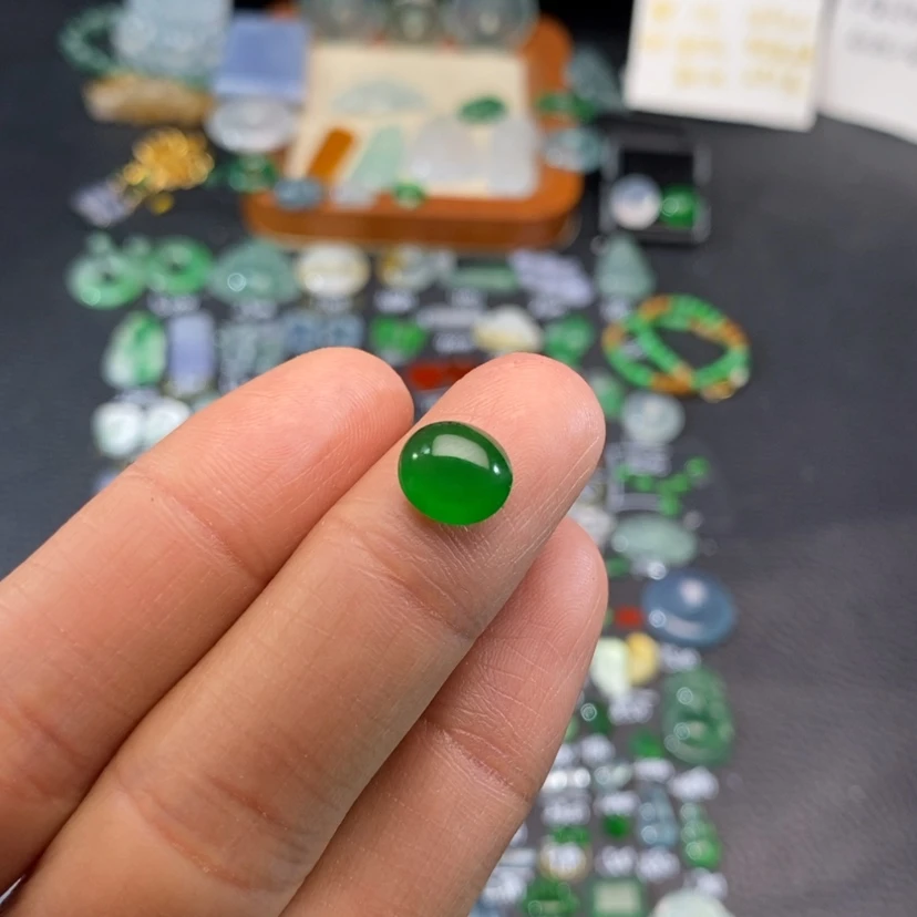 【闪购商品】翡翠挂件未镶嵌蛋