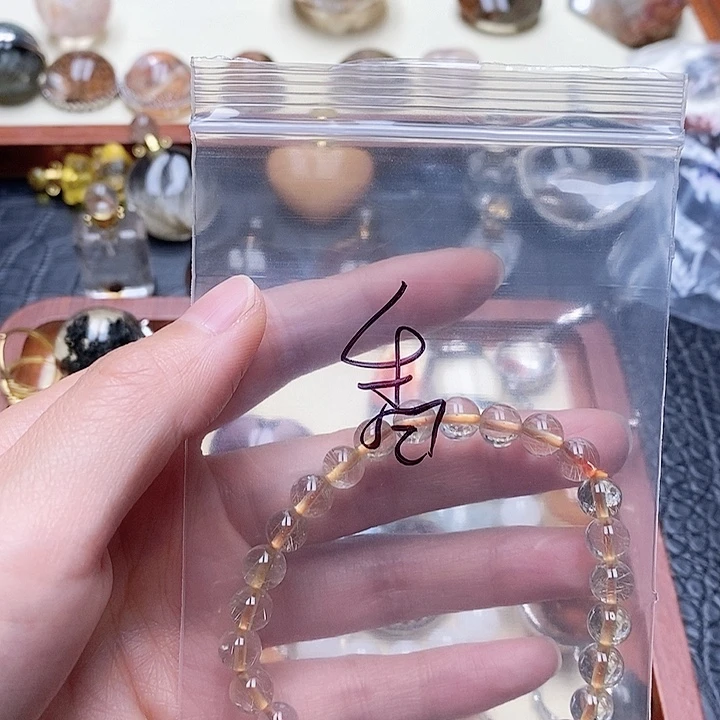 水晶手链未镶嵌?**赋