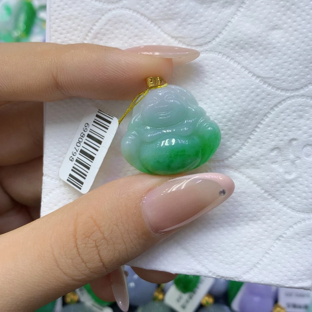 颈饰18K金镶嵌翡翠