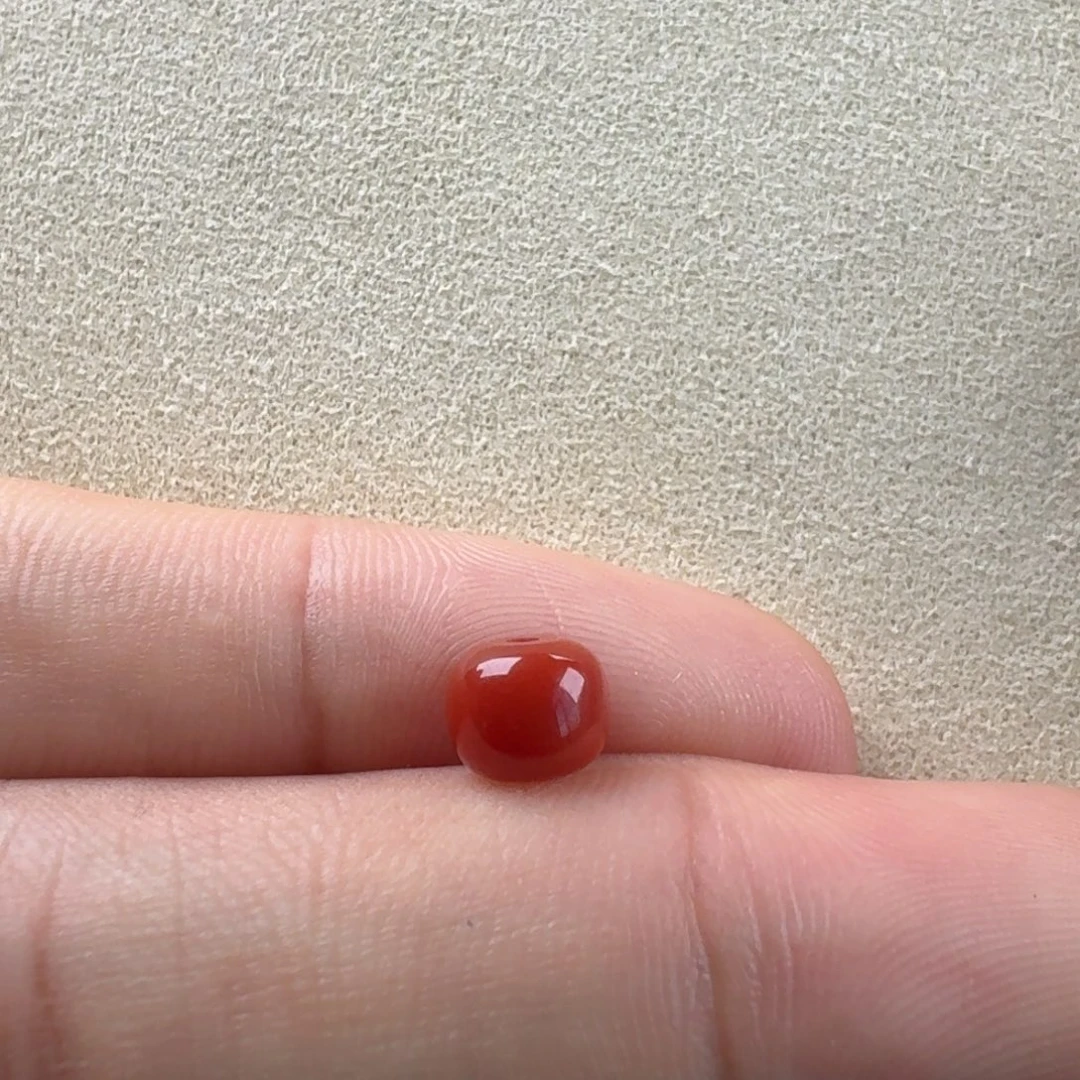 南红玛瑙未镶嵌辣椒红老型6.7*5.4