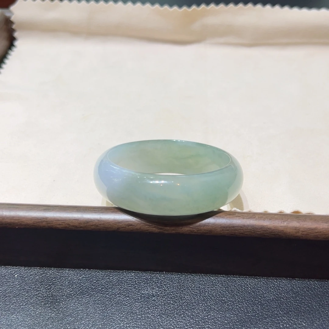 翡翠未镶嵌手镯圈口52/53