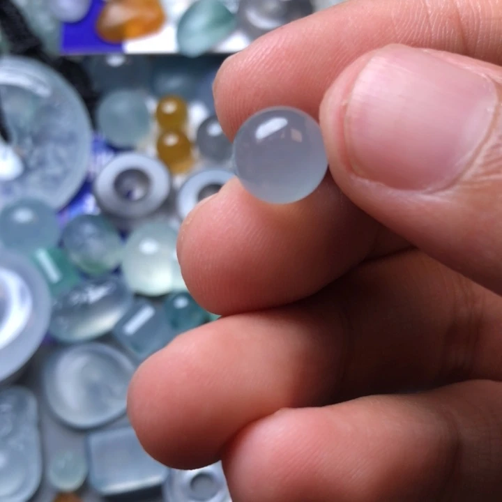 定制翡翠未镶嵌挂件