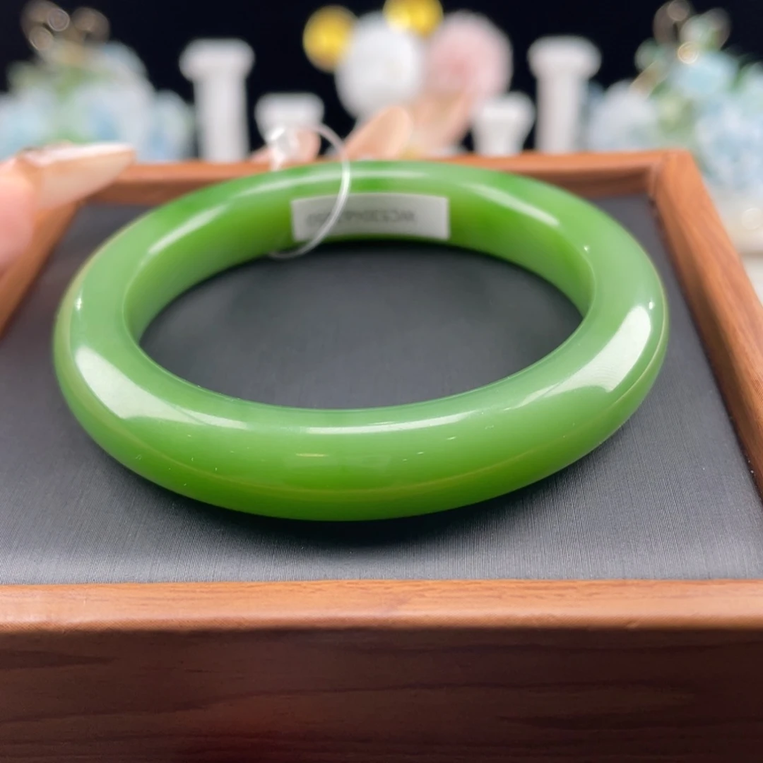 和田玉未镶嵌手镯俄碧粉绿53mm