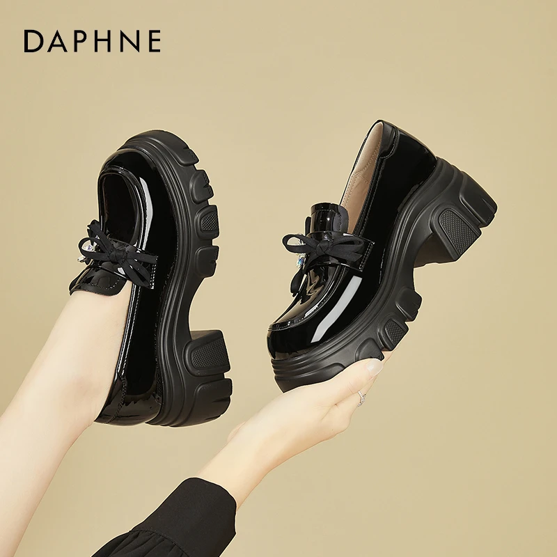 达芙妮厚底女鞋乐福鞋2025新款春季蝴蝶结粗跟单鞋英伦风黑色皮鞋