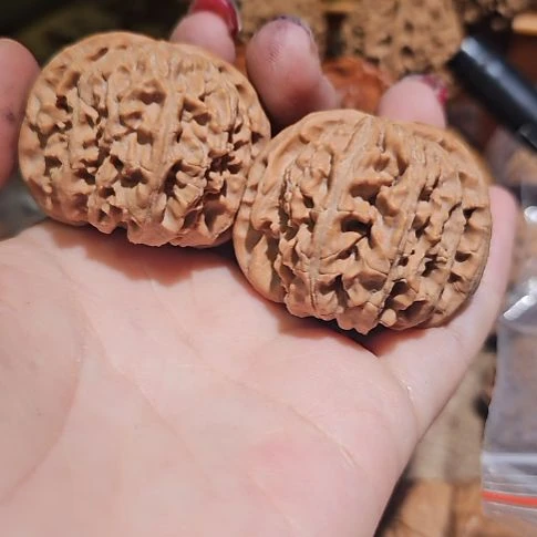 荷***缘吊坠文玩核桃42闷白