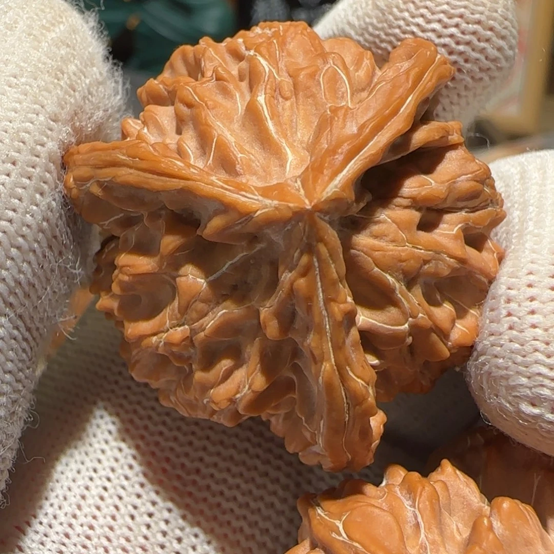 王***权文玩核桃吊坠核桃