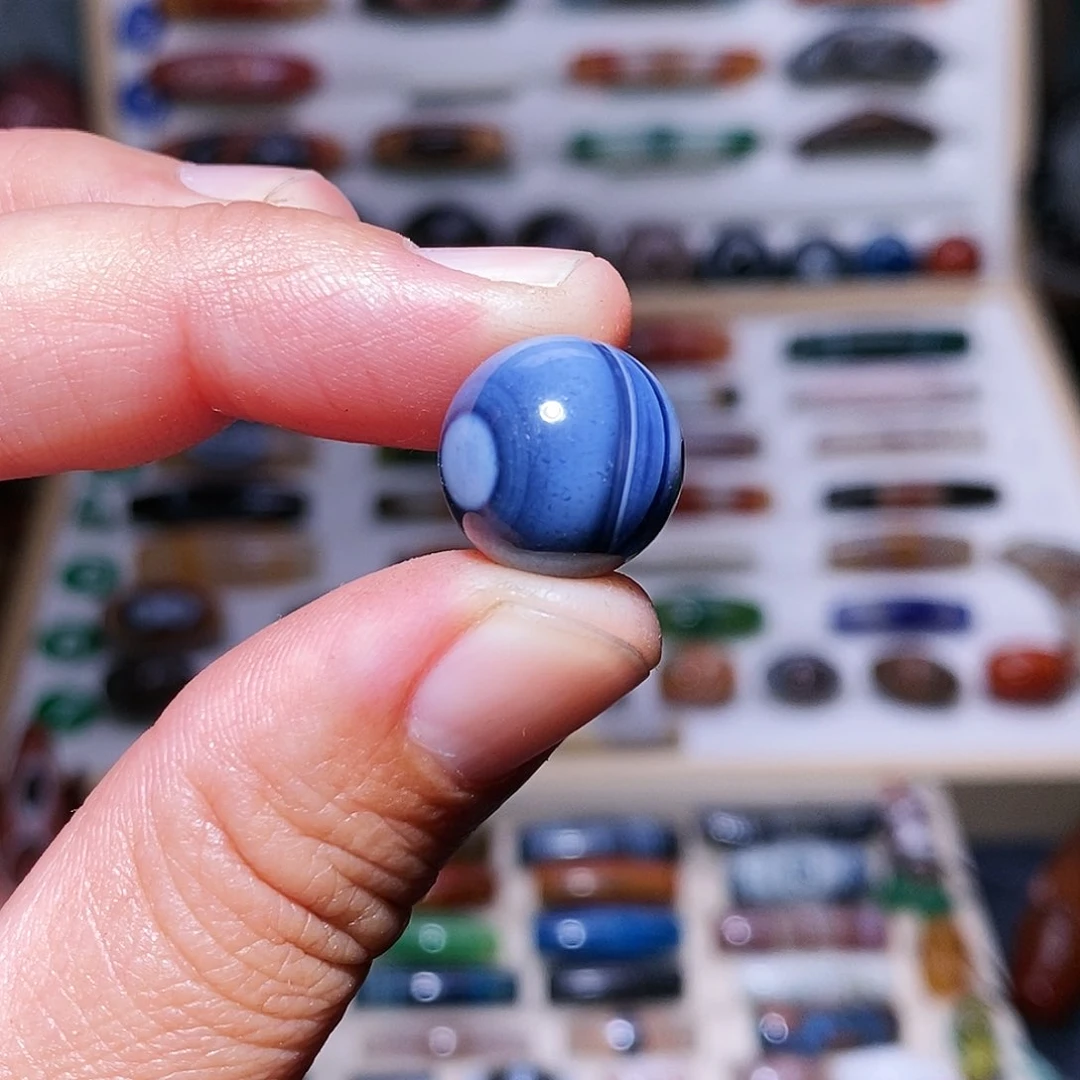 玛瑙吊坠未镶嵌…