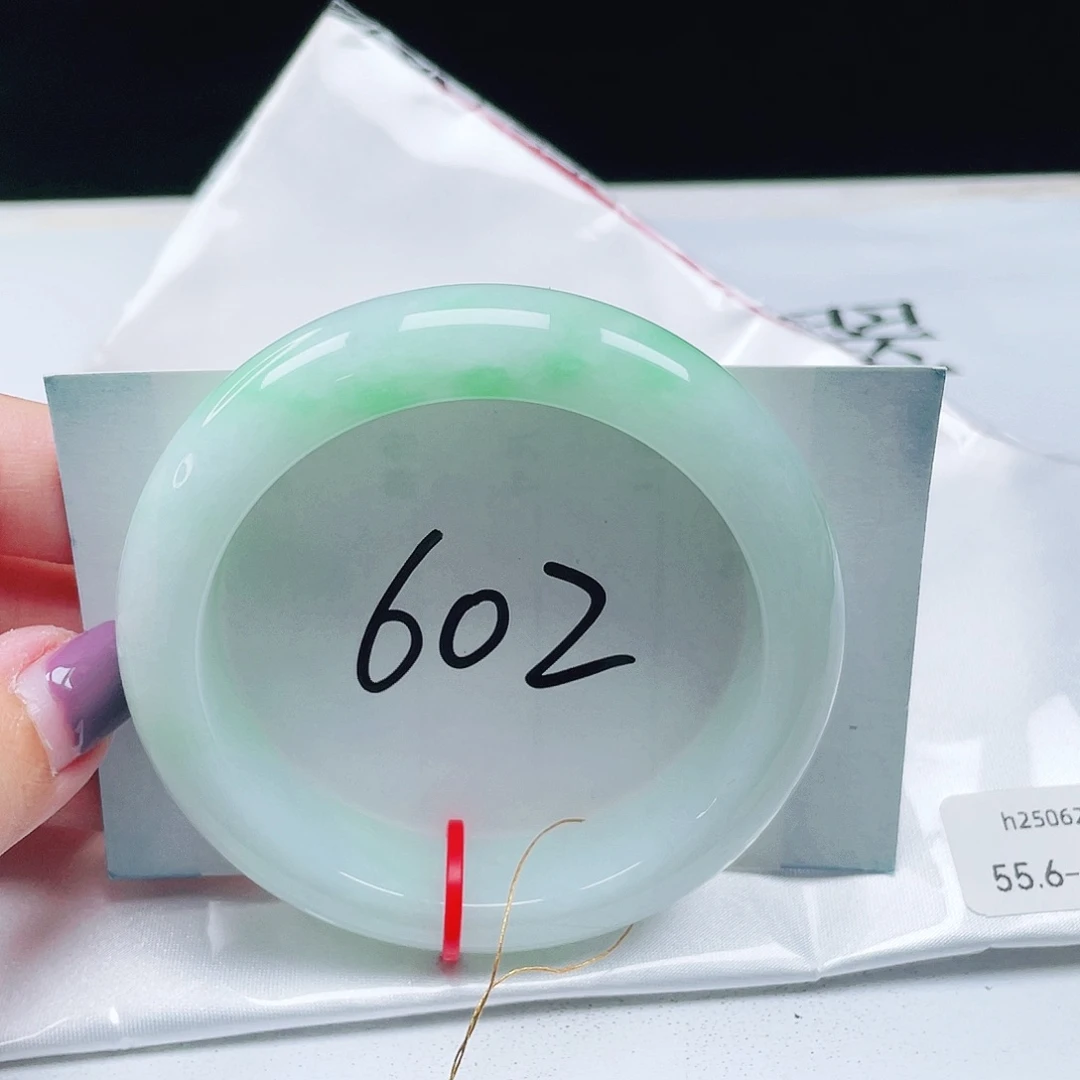 翡翠未镶嵌手镯缅甸翡翠55+