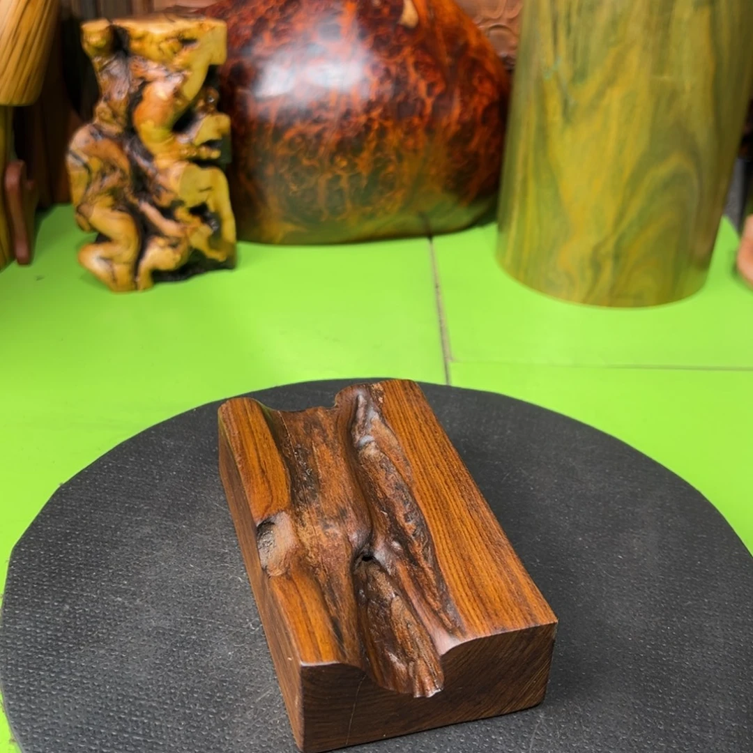 B****大果紫檀（缅甸花梨）